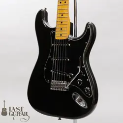FENDER STRATOCASTER '80 BLACK/MAPLE USED ELECTRIC GUITAR