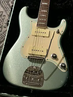 FENDER PARALLEL UNIVERSE VOL II JAZZ STRAT / MYSTIC SURF GREEN