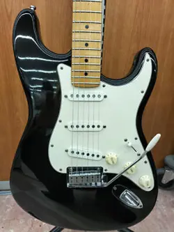 FENDER USA / AMERICAN STANDARD STRATCASTER