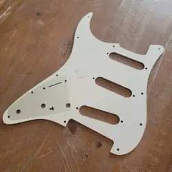 STRATOCASTER PICKGUARD 11