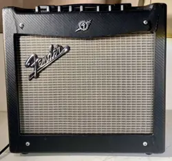 FENDER MUSTANG 1(V.2) GUITAR AMPLIFIER 70W