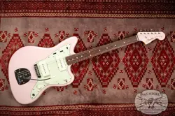 FENDER FSR MIJ 2024 TRADITIONAL II 60S JAZZMASTER SHELL PINK MATCHING HEADSTOCK