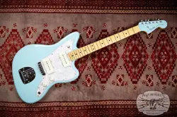 MATCHING HEADSTOCK MAPLE