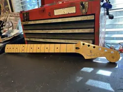 FENDER PLAYER SERIES STRAT MAPLE NECK  STRATOCASTER ELECTRIC GUITAR