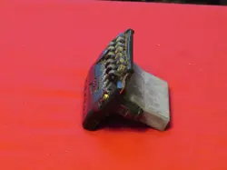 CONTEMPORARY STRATOCASTER TREMOLO