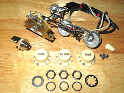 FENDER 2020 USA AGED WHITE AMERICAN STRATOCASTER ELECTRONIC CONTROL POTS HARNESS