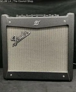 FENDER MUSTANG 1 V.2 COMBO GUITAR AMPLIFIER PR 824