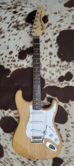 FENDER SQUIER STRATOCASTER CUSTOM GUITAR NATURAL ALDER BODY