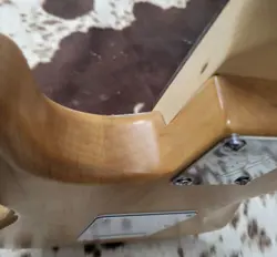 SQUIER STRATOCASTER CUSTOM