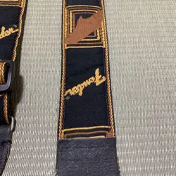 LOGO FENDER STRAP