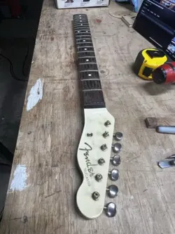 FENDER TELECASTER NECK MAPLE