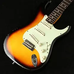 FENDER CUSTOM SHOP 1962 STRATOCASTER JOURNEYMAN RELIC 3-COLOR SUNBURST