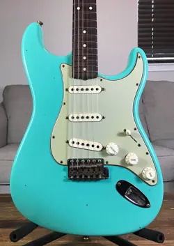 2022 FENDER CUSTOM SHOP LIMITED '62/'63 JOURNEYMAN STRATOCASTER ~ SEA FOAM GREEN