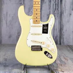 FENDER PLAYER II STRATOCASTER, HIALEAH YELLOW