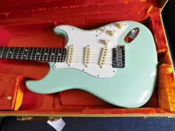 2023 FENDER AMERICAN ARTIST SERIES JEFF BECK  STRATOCASTER SURF GREEN  !