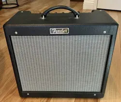 15-WATT COMBO GUITAR