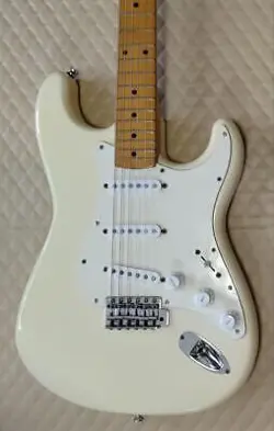SQUIER BY FENDER JV SERIAL STRAT 3.3KG