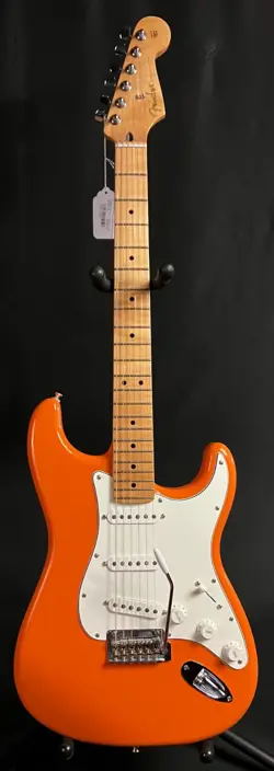 FENDER PLAYER STRATOCASTER ELECTRIC GUITAR CAPRI ORANGE FINISH