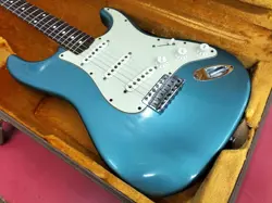 FENDER AMERICAN VINTAGE 62 STRATOCAST ELECTRIC GUITAR SAFE DELIVERY FROM JAPAN