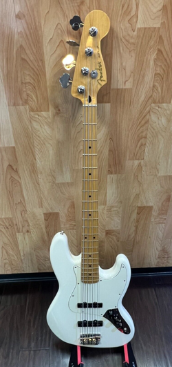 FENDER PLAYER JAZZ BASS FRETLESS - POLAR WHITE W/ MAPLE FB