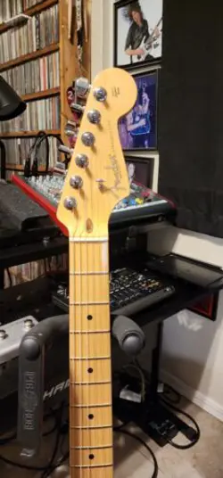 2011 FENDER AMERICAN STANDARD  STRATOCASTER  ELECTRIC GUITAR - WHITE  W/ OHSC.