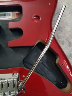 FENDER DELUXE SERIES STRATOCASTER BODY - CANDY APPLE RED