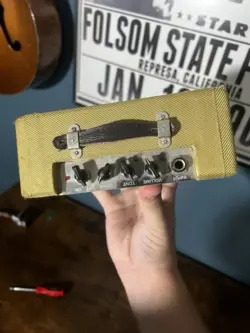 GUITAR AMPLIFIER/AMP