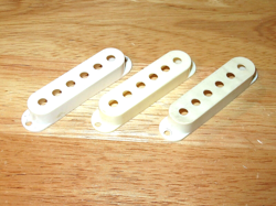 FENDER 1975 WHITE STRATOCASTER PICKUP COVERS