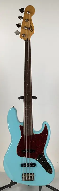 CLASSIC VIBE '60S JAZZ ELECTRIC SOLIDBODY BASS GUITAR - DAPHNE BLUE