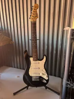 FENDER SQUIER STRATOCASTER MINI ELECTRIC GUITAR