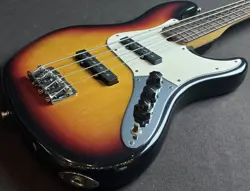 FENDER AMERICAN DELUXE JAZZ BASS BASS GUITAR