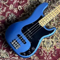FENDER AMERICAN PERFORMER PRECISION BASS MAPLE FINGERBOARD SATIN LAKE PLACID BLU