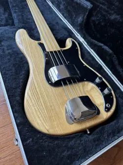 1978 FENDER AMERICAN PRECISION BASS FRETLESS - NATURAL