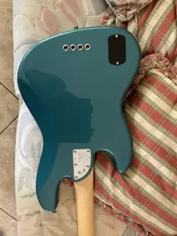 FENDER AMERICAN ELITE 4 STRING JAZZ BASS