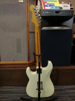 FENDER JAPAN ST57 STRATCASTER ELECTRIC GUITAR