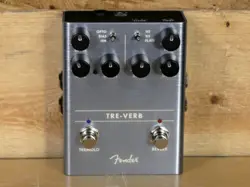 FENDER TRE-VERB DIGITAL REVERB/TREMOLO EFFECTS PEDAL 