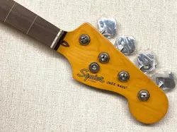 FRETLESS FENDER SQUIER