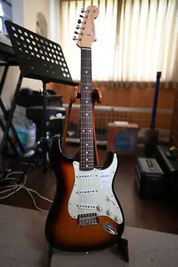 FINEST FENDER JAPAN