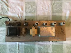 FENDER DELUXE AMPLIFIER