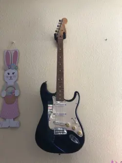 FENDER STRATOCASTER SIX
