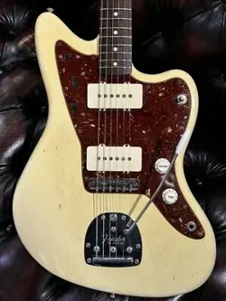 FENDER CUSTOM SHOP 1962 JAZZMASTER JOURNEYMAN RELIC -VINTAGE WHITE-
