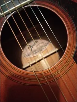 F-240A ACOUSTIC GUITAR