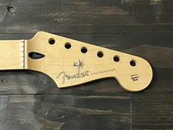 FENDER PLAYER SERIES STRATOCASTER MAPLE NECK