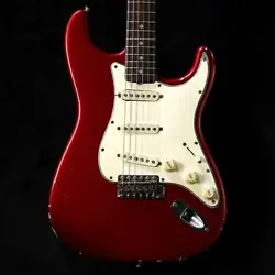 VINTAGE FENDER   1965 STRATOCASTER CANDY APPLE RED