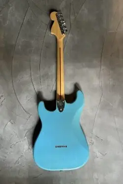 FENDER STRATOCASTER INTERNATIONAL COLOR SERIES MAUI BLUE 1981 SAFE DELIVERY FROM