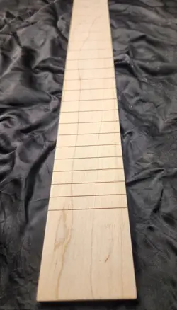 SCALE SLOTTED MAPLE