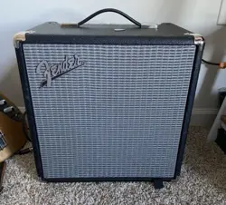 FENDER RUMBLE 25 BASS AMP GREAT CONDITION