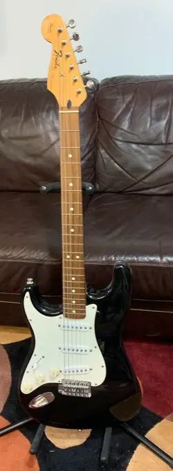 SQUIER SERIES LEFT-HANDED