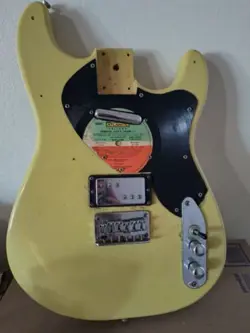 FENDER PAWN SHOP 70S STRATOCASTER DELUXE VINTAGE.. ONLY THE BODY.