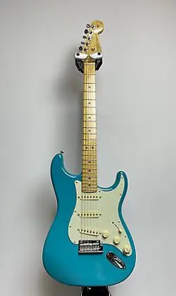 FENDER AMERICAN PROFESSIONAL II STRATOCASTER GUITAR MAPLE FINGERBOARD MIAMI BLUE